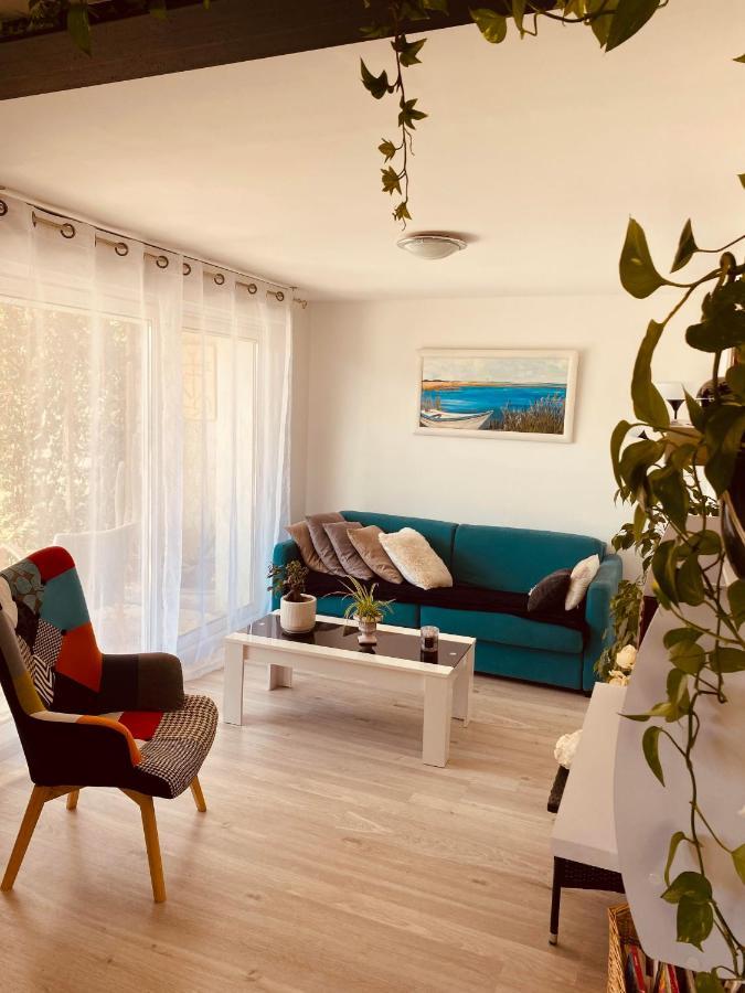 Etape Du Soleil Villa Lunel  Exteriör bild
