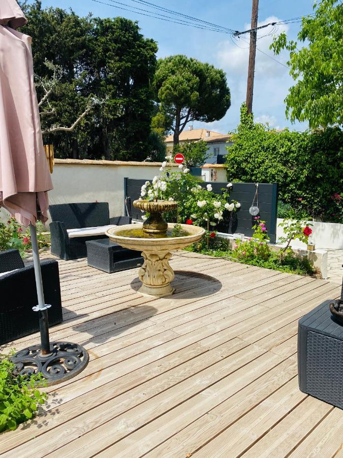 Etape Du Soleil Villa Lunel  Exteriör bild