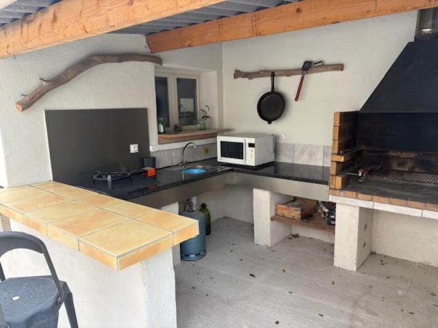 Etape Du Soleil Villa Lunel  Exteriör bild